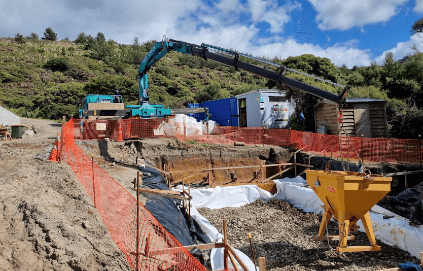Crane digging